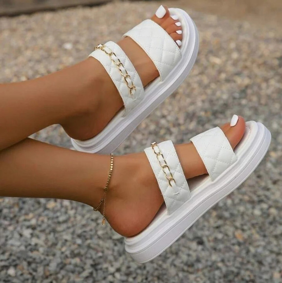 Women Quilted Chain Decor Flat Sandals, Fashion White Slide Sandals - Picture 1 of 5
